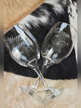 Customized Etched Wine Glass 17 oz